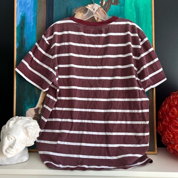 Vintage Guess LA burgundy and white Striped T-shirt - Picture 5 of 16